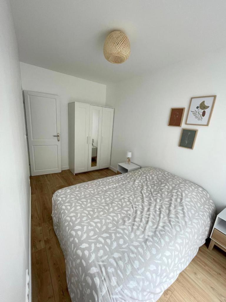 La Grenouillere Apartment Brie-Comte-Robert Luaran gambar