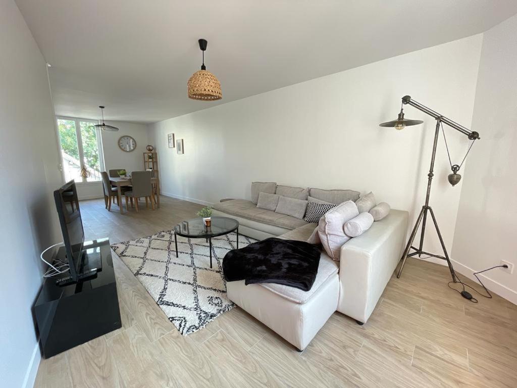 La Grenouillere Apartment Brie-Comte-Robert Luaran gambar
